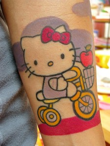 hello-kitty-tatuaggio-triciclo